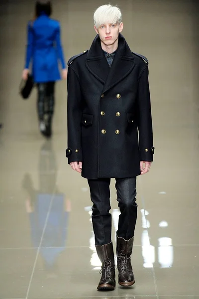 Look 25